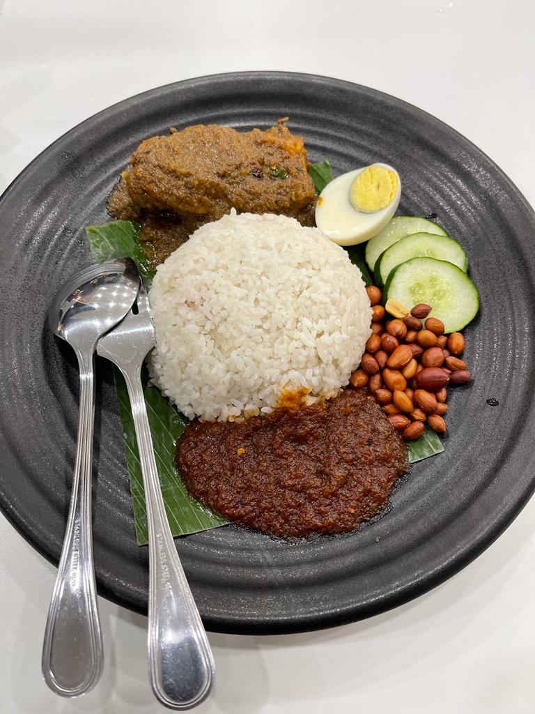 Chicken Rendang + Minuman / Drinks